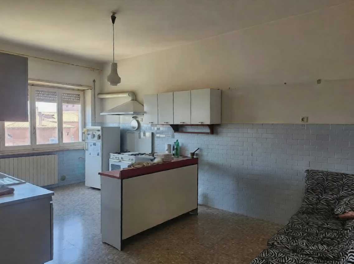Prima Cucina e zona pranzo